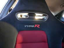 Honda Civic 2.0 i-VTEC Type R Championship White