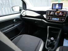 Volkswagen up! 1.0 High up! 5dr, Manual