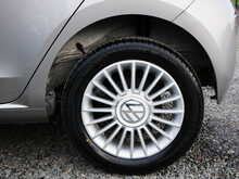 Volkswagen up! 1.0 High up! 5dr, Manual