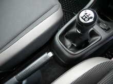 Volkswagen up! 1.0 High up! 5dr, Manual