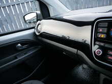 Volkswagen up! 1.0 High up! 5dr, Manual
