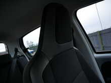 Volkswagen up! 1.0 High up! 5dr, Manual