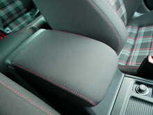 Volkswagen Golf 2.0 TSI GTI Performance 5dr, Manual