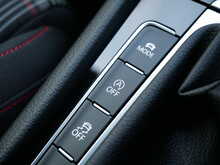 Volkswagen Golf 2.0 TSI GTI Performance 5dr, Manual