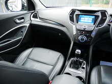 Hyundai Santa Fe 2.2 CRDi Premium 4WD, Manual