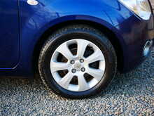 Vauxhall 1.2 16v Agila Design MPV