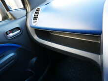 Vauxhall 1.2 16v Agila Design MPV