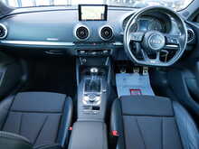 Audi A3 1.5 TFSI CoD Black Edition, Manual
