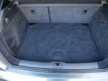 Audi A3 1.5 TFSI CoD Black Edition, Manual