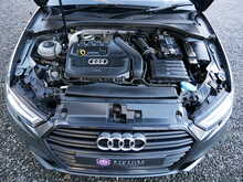 Audi A3 1.5 TFSI CoD Black Edition, Manual