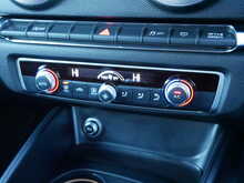 Audi A3 1.5 TFSI CoD Black Edition, Manual