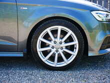 Audi A3 1.5 TFSI CoD Black Edition, Manual