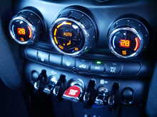 MINI Hatch 2.0 Cooper SD Seven Hatchback, Manual