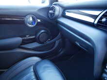 MINI Hatch 2.0 Cooper SD Seven Hatchback, Manual