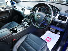 Volkswagen Touareg 3.0 TDI V6 BlueMotion Tech R-Line Plus Automatic