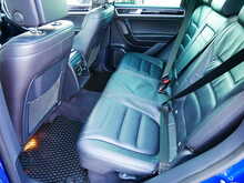 Volkswagen Touareg 3.0 TDI V6 BlueMotion Tech R-Line Plus Automatic