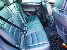 Volkswagen Touareg 3.0 TDI V6 BlueMotion Tech R-Line Plus Automatic