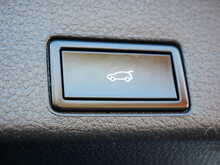 Volkswagen Touareg 3.0 TDI V6 BlueMotion Tech R-Line Plus Automatic