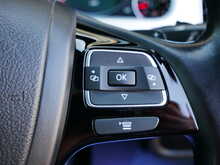 Volkswagen Touareg 3.0 TDI V6 BlueMotion Tech R-Line Plus Automatic