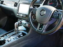 Volkswagen Touareg 3.0 TDI V6 BlueMotion Tech R-Line Plus Automatic
