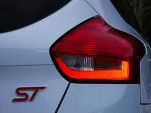 Ford Focus 2.0T EcoBoost ST-3 Hatchback, Manual