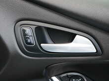 Ford Focus 2.0T EcoBoost ST-3 Hatchback, Manual