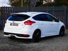 Ford Focus 2.0T EcoBoost ST-3 Hatchback, Manual
