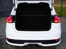 Ford Focus 2.0T EcoBoost ST-3 Hatchback, Manual