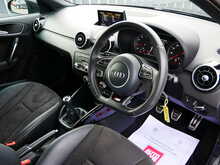 Audi A1 1.4 TFSI CoD Black Edition Sportback, Manual