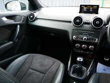 Audi A1 1.4 TFSI CoD Black Edition Sportback, Manual