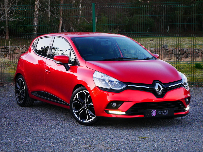 Renault 0.9 TCe Iconic Hatchback, Manual [Euro 6] 0.9 5dr Hatchback Manual Petrol