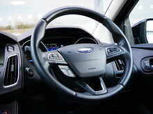 Ford Focus 2.0 TDCi Titanium X Hatchback, Manual