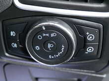 Ford Focus 1.6 Zetec (125) Hatchback, Manual