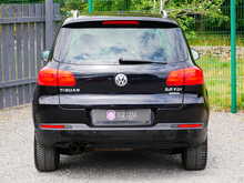 Volkswagen Tiguan 2.0 TDI BlueMotion Tech SE, Manual