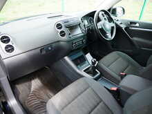 Volkswagen Tiguan 2.0 TDI BlueMotion Tech SE, Manual