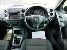 Volkswagen Tiguan 2.0 TDI BlueMotion Tech SE, Manual