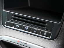 Volkswagen Tiguan 2.0 TDI BlueMotion Tech SE, Manual