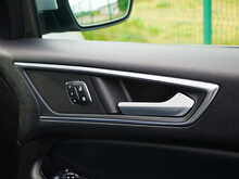 Ford Edge 2.0 TDCi Sport AWD, Powershift