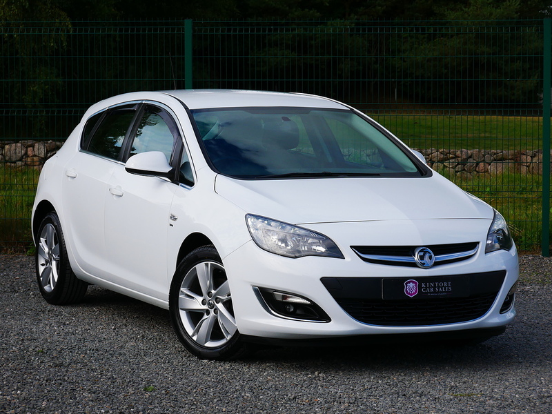 Vauxhall 1.4 SRI Hatchback, Manual 1.4 5dr Hatchback Manual Petrol