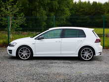 Volkswagen Golf 2.0 TSI BlueMotion Tech R Hatchback, Manual