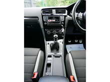 Volkswagen Golf 2.0 TSI BlueMotion Tech R Hatchback, Manual