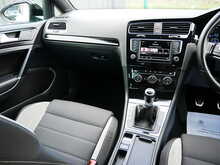 Volkswagen Golf 2.0 TSI BlueMotion Tech R Hatchback, Manual