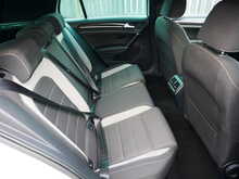 Volkswagen Golf 2.0 TSI BlueMotion Tech R Hatchback, Manual