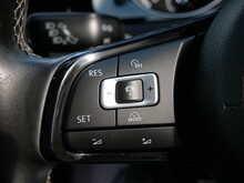 Volkswagen Golf 2.0 TSI BlueMotion Tech R Hatchback, Manual