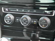 Volkswagen Golf 2.0 TSI BlueMotion Tech R Hatchback, Manual