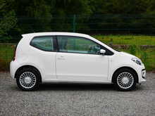 Volkswagen up! 1.0 High up! Hatchback, Manual