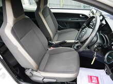 Volkswagen up! 1.0 High up! Hatchback, Manual