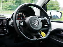 Volkswagen up! 1.0 High up! Hatchback, Manual