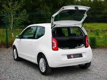 Volkswagen up! 1.0 High up! Hatchback, Manual