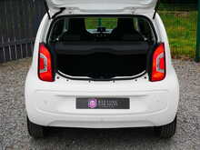 Volkswagen up! 1.0 High up! Hatchback, Manual